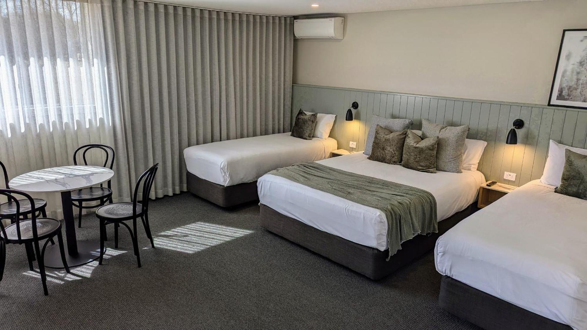 The Clairfield Hotel Mudgee Esterno foto
